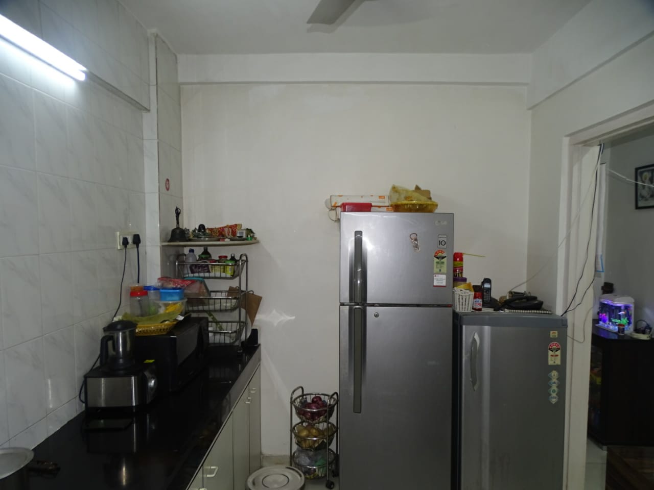 2 BHK Semi Furnished in Greenfields Society , Andheri West